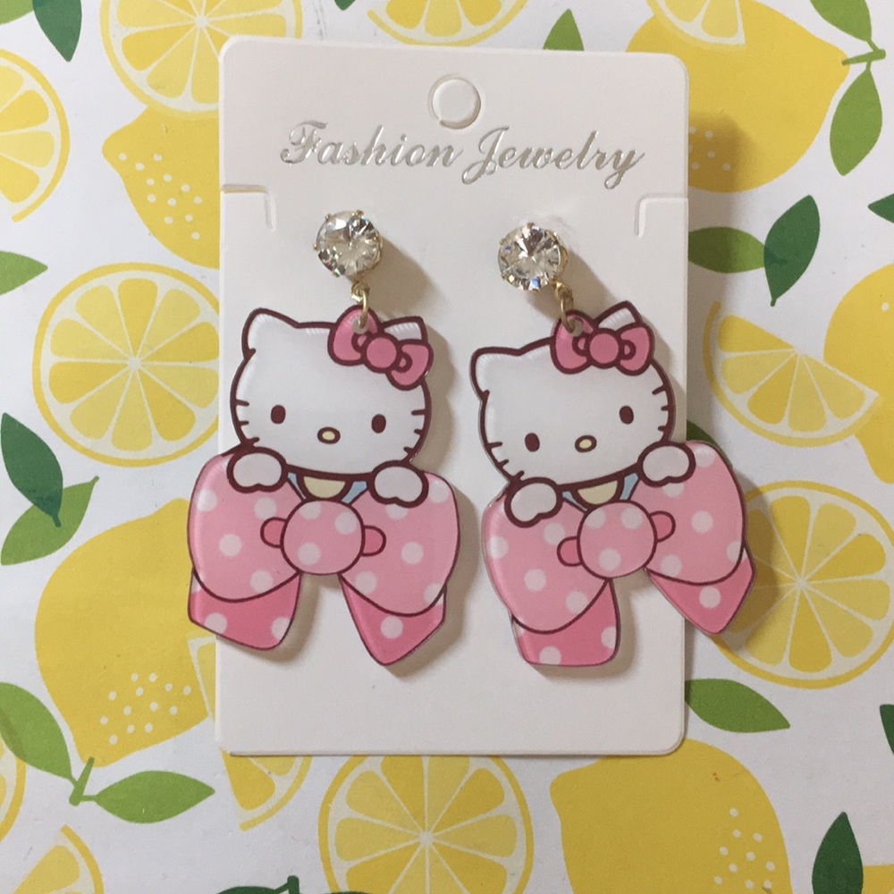 🍊NWT Sanrio Hello Kitty Pink Bow CZ Earrings - Picture 2 of 9